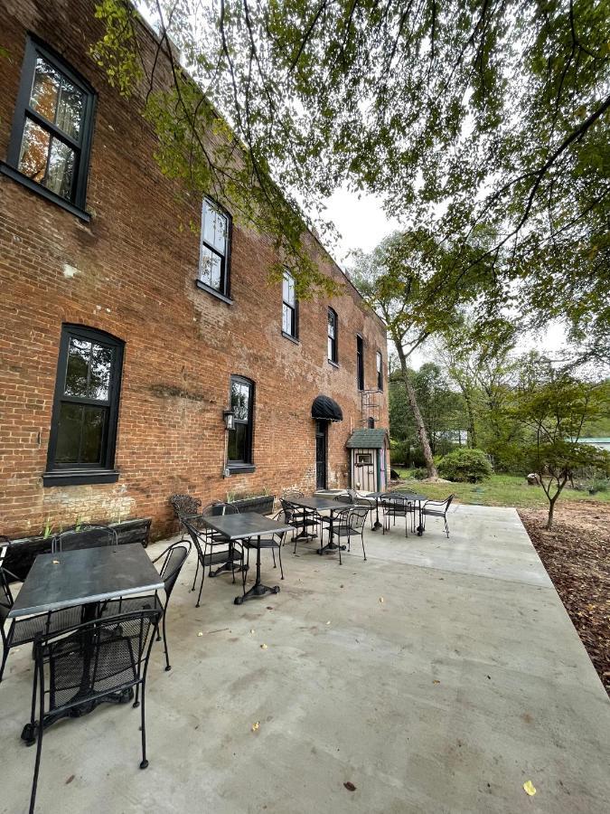 Beard And Lady Inn Chester エクステリア 写真